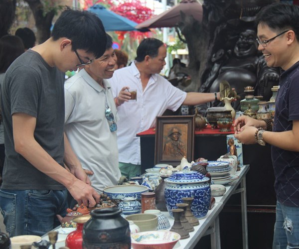 Có một phiên chợ đồ cổ ở Khánh Hòa - Anh 2