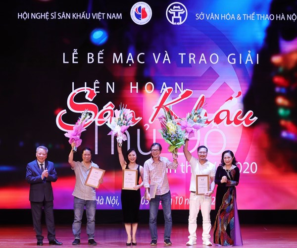Bế mạc Liên hoan sân khấu Thủ đô - Anh 1