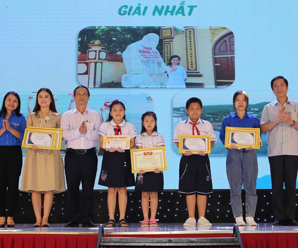 Trao giải cuộc thi “Đại sứ du lịch tỉnh Quảng Trị” - Anh 1