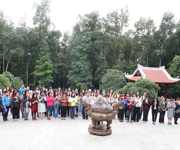 Bộ VHTTDL: Dâng hương tưởng niệm Chủ tịch Hồ Chí Minh tại Đền thờ Bác Hồ và Khu di tích K9 - Anh 4