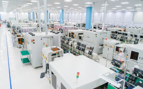 Các chuyên gia nói gì về thông tin điện thoại của VinSmart 'đổ bộ' vào Mỹ? - Anh 2