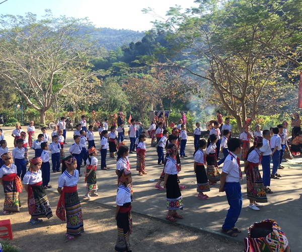 Nghệ An: Trường học vùng cao duy trì trang phục dân tộc truyền thống - Anh 2