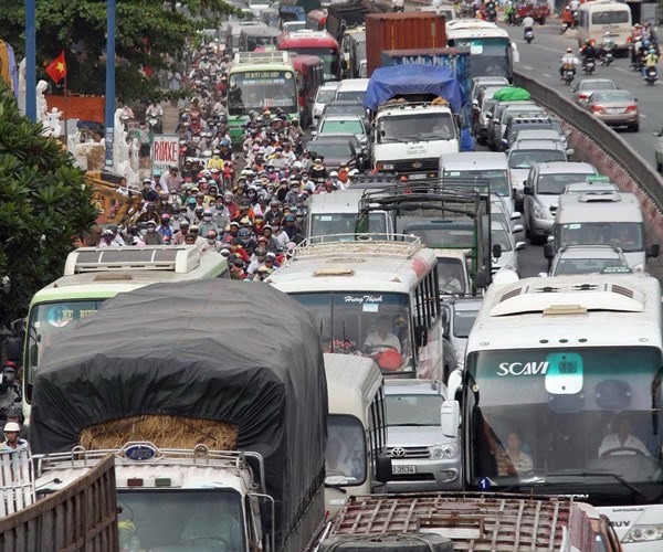 Phải phục vụ tốt nhất cho người dân đi lại trong dịp Tết - Anh 2