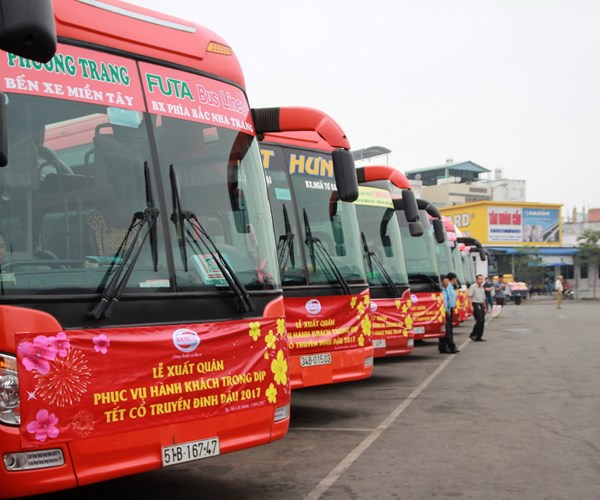 Phải phục vụ tốt nhất cho người dân đi lại trong dịp Tết - Anh 1