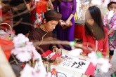 Hội xuân Vinsers 2018 tái hiện văn hóa đón tết các nước trên thế giới - Anh 7