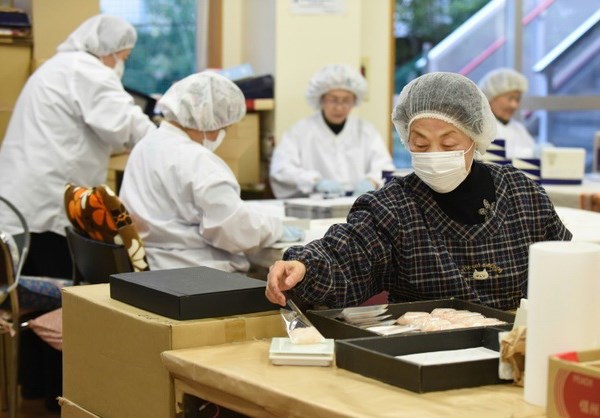 “Xã hội không tuổi” ở Nhật Bản - Anh 2