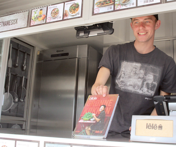 Hơi ấm tình đồng hương nồng nàn - Anh 1