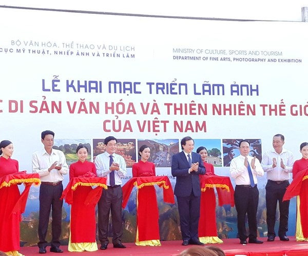 Triển lãm ảnh các Di sản văn hóa và thiên nhiên thế giới của Việt Nam - Anh 1
