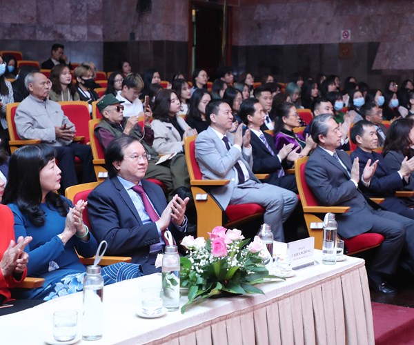 Khai mạc triển lãm ảnh “Việt Nam tươi đẹp – Trung Quốc tươi đẹp” - Anh 1