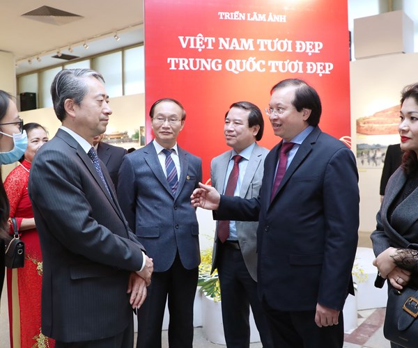 Khai mạc triển lãm ảnh “Việt Nam tươi đẹp – Trung Quốc tươi đẹp” - Anh 7