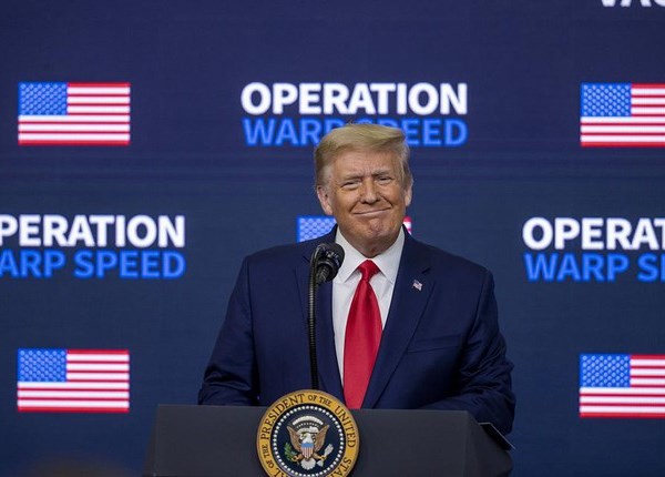 Tổng thống Trump và các quan chức Nhà Trắng sẽ tiêm vaccine Covid-19 trong vài ngày tới - Anh 1