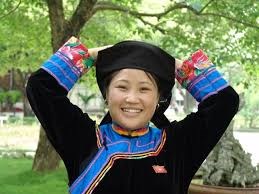 Những ngày này hoa mận đã bắt đầu nở - Anh 2