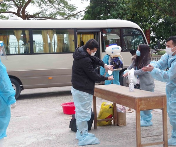 Báo Đức đánh giá cao nỗ lực ứng phó khủng hoảng kinh tế của Việt Nam - Anh 1