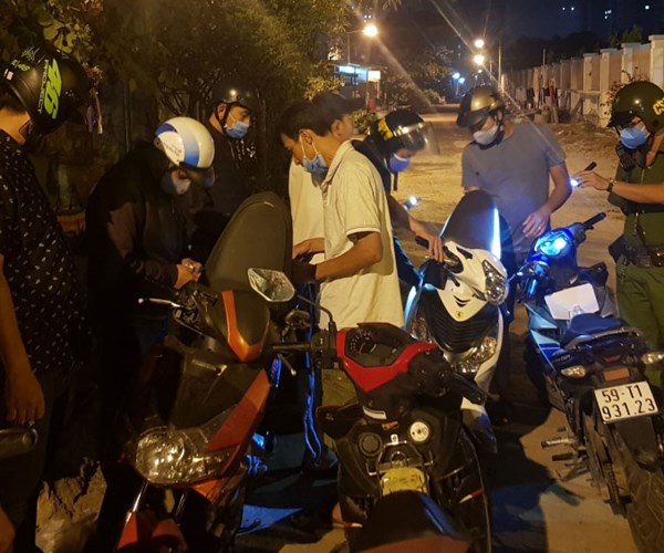 TP.HCM xử phạt gần 9 tỉ đồng với phương tiện vi phạm giao thông - Anh 1