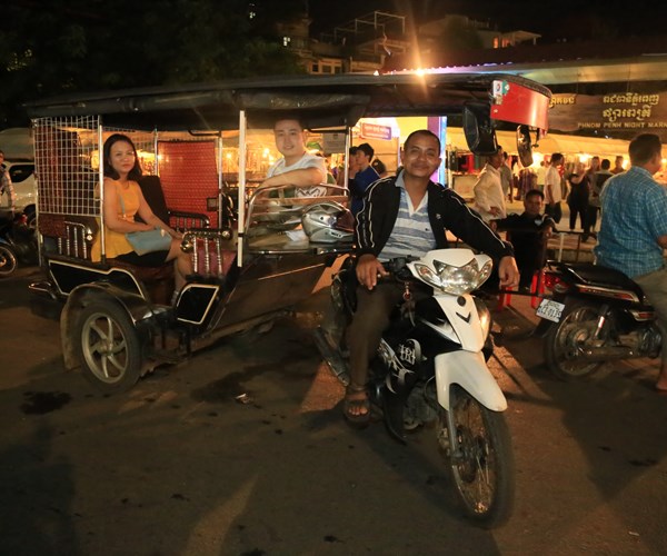 Nỗi nhớ quê hương trên hành trình tuk tuk - Anh 1