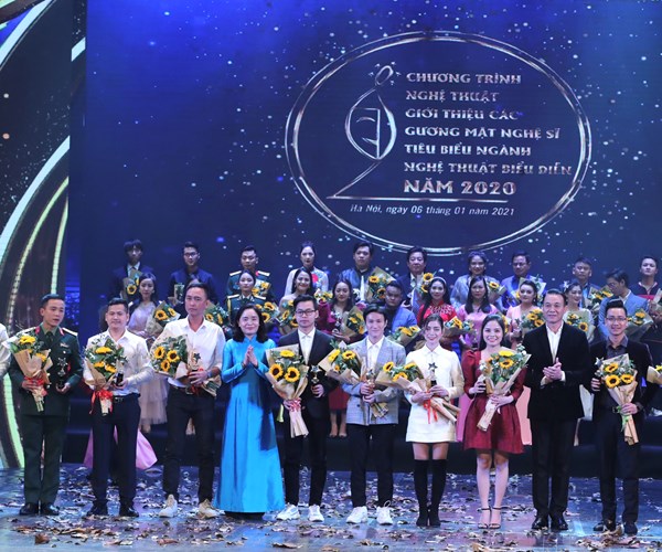 Toả sáng các gương mặt tiêu biểu nghệ thuật biểu diễn năm 2020 - Anh 7