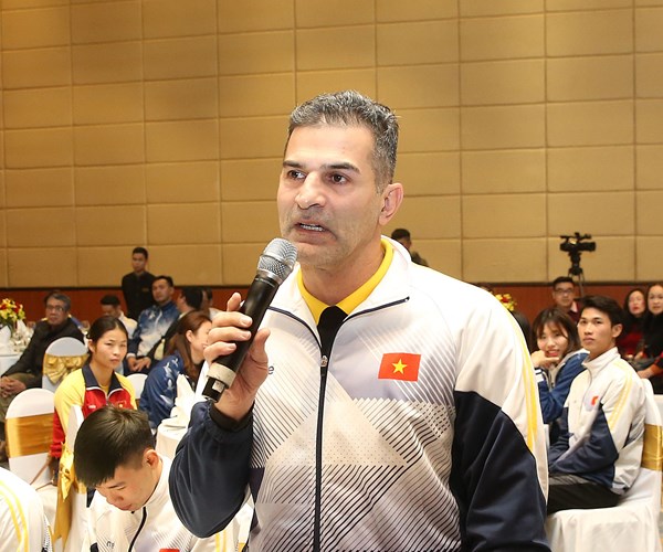 Bộ VHTTDL: Gặp mặt các HLV, VĐV tiêu biểu - Anh 9