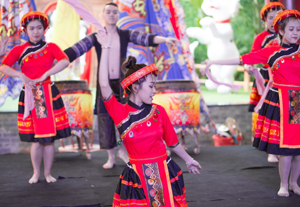 “Vườn mai vàng rực” bung nở trong lễ hội “Mai vàng sắc xuân” Sun World Danang Wonders - Anh 10