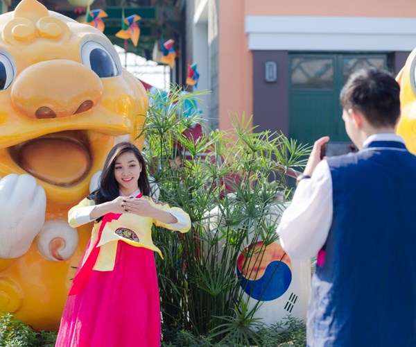 “Vườn mai vàng rực” bung nở trong lễ hội “Mai vàng sắc xuân” Sun World Danang Wonders - Anh 4