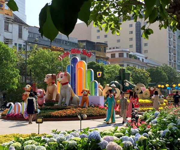 Khai mạc đường hoa Nguyễn Huệ 2018 - Anh 1