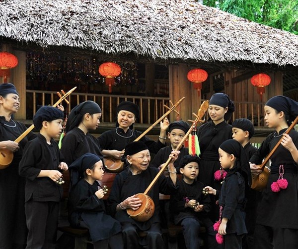 Giáo dục văn hóa để xây dựng con người mới - Anh 1