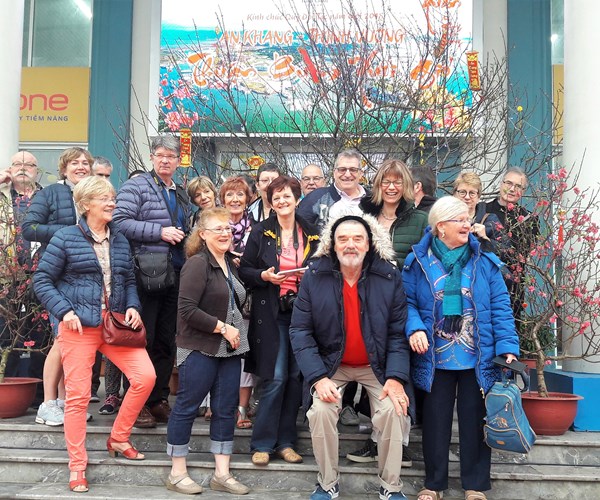 Tấp nập khách du lịch đến Quảng Ninh những ngày Tết nguyên đán 2018 - Anh 5