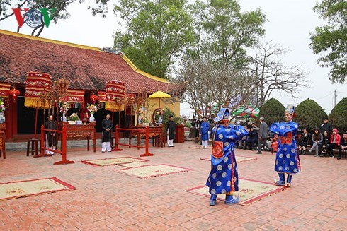 Lễ hội “rước người” trở thành Di sản văn hóa phi vật thể cấp quốc gia - Anh 2