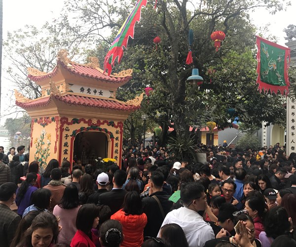 Bộ VHTTDL chấn chỉnh thực hiện nếp sống văn minh trong lễ hội - Anh 2