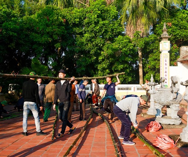 Chơi đu bay bổng ngày Xuân - Anh 1