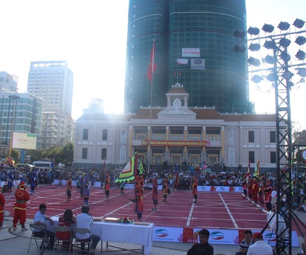 Nam Trung Bộ và Tây Nguyên khách du lịch tăng mạnh dịp Tết - Anh 9