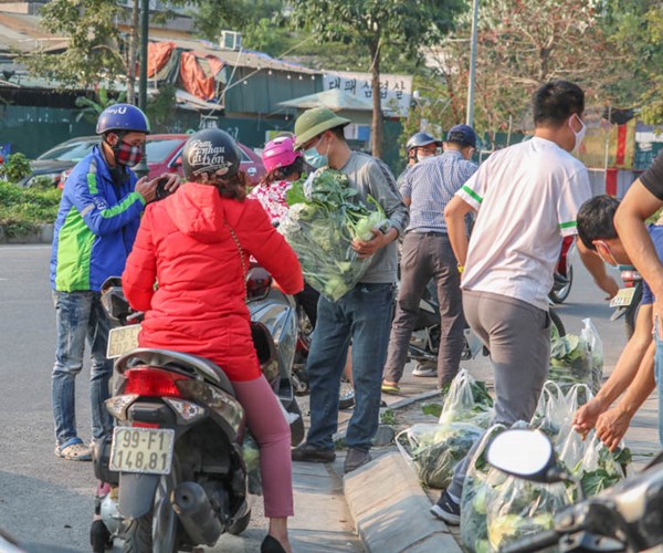 Người dân Hà Nội chung tay 