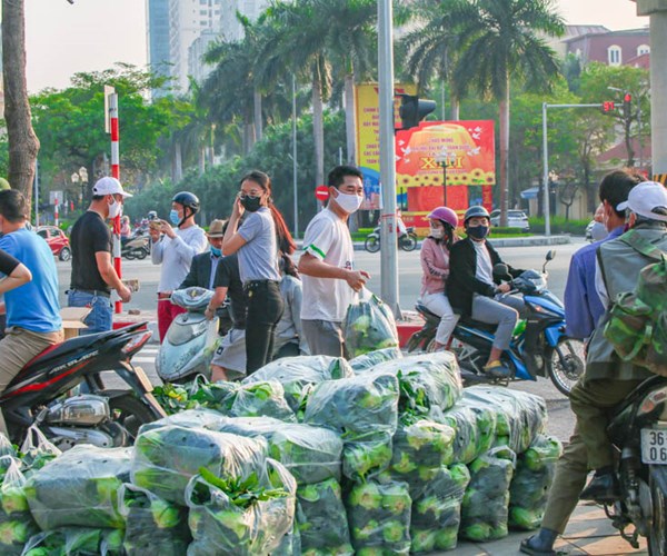 Người dân Hà Nội chung tay 