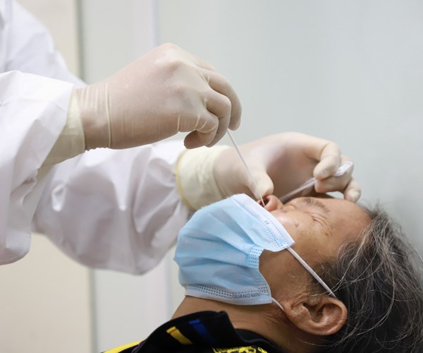 Tiêm thử nghiệm vaccine ngừa Covid-19 Nano Covax giai đoạn 2 - Anh 5