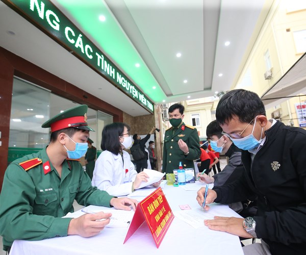 Tiêm thử nghiệm vaccine ngừa Covid-19 Nano Covax giai đoạn 2 - Anh 8