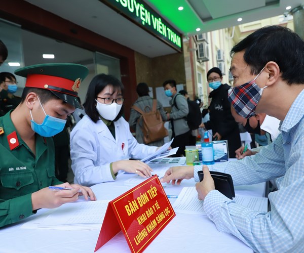 Tiêm thử nghiệm vaccine ngừa Covid-19 Nano Covax giai đoạn 2 - Anh 7