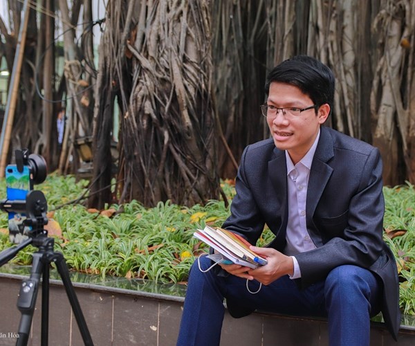 “Livestream” với Ngày Thơ Việt Nam - Anh 5