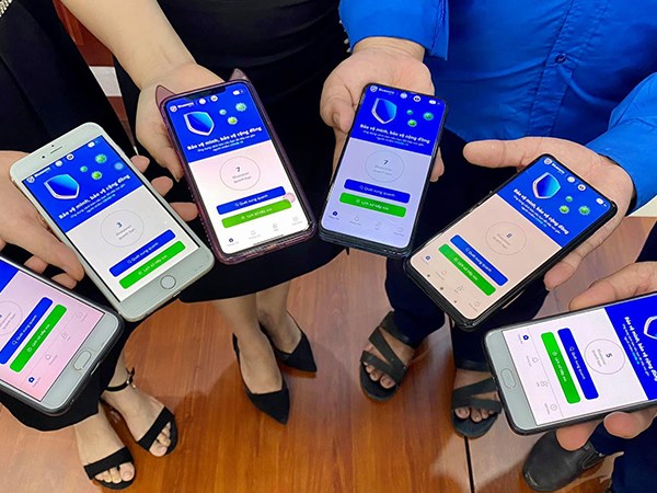 Đã có trên 30 triệu lượt tải ứng dụng Bluezone - Anh 1