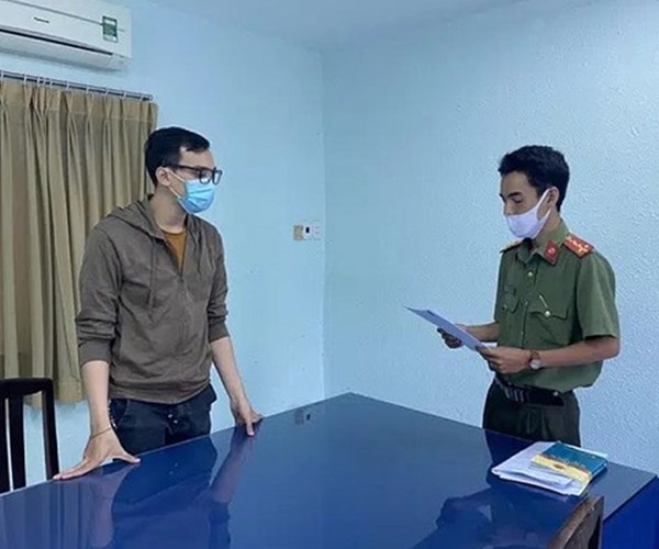 Đề nghị truy tố nam tiếp viên hàng không làm lây lan dịch bệnh - Anh 1