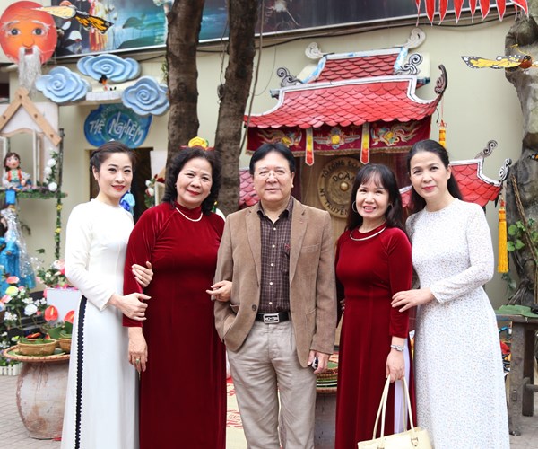 Nhiều thế hệ nghệ sĩ múa rối tề tựu về mái nhà chung - Anh 4