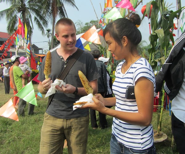 HỘI AN: Ngày hội bắp nếp Cẩm Nam - Anh 1