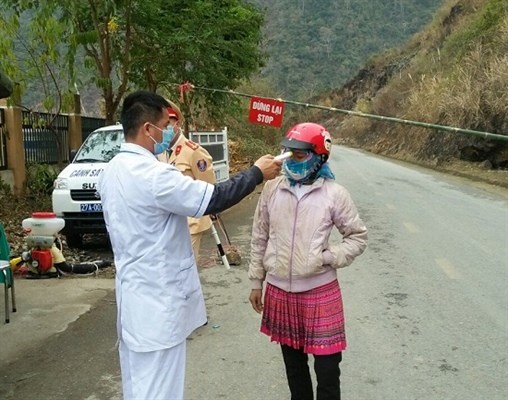 Điện Biên tạm dừng hoạt động 4 chốt kiểm dịch Covid-19 - Anh 1