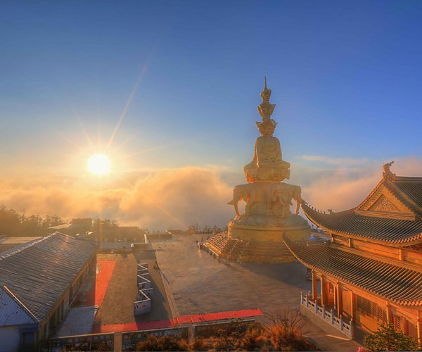 Ấn tượng những quần thể tâm linh trên núi cao khắp thế giới - Anh 1