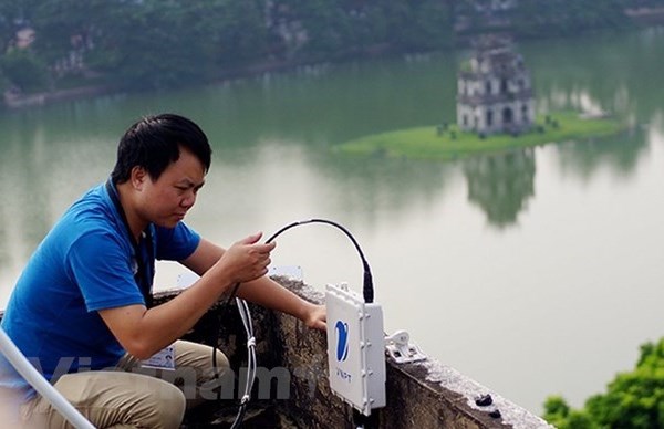 Hà Nội: Lắp đặt thêm nhiều điểm wifi miễn phí phục vụ khách du lịch - Anh 1