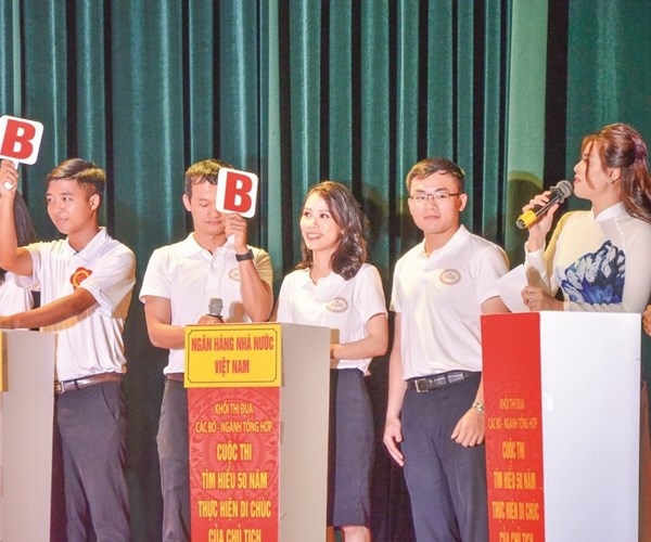 Cuộc thi “Nét đẹp văn hóa ngành Ngân hàng” - Anh 1