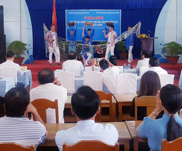 Kiên Giang: Tập huấn nghiệp vụ văn hóa, nghệ thuật phục vụ tuyên truyền bầu cử - Anh 1