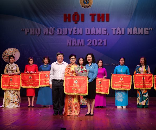 Hội thi “Phụ nữ duyên dáng, tài năng” của Công đoàn Bộ VHTTDL: Xin được gọi các thí sinh là những “diễn viên”... - Anh 1