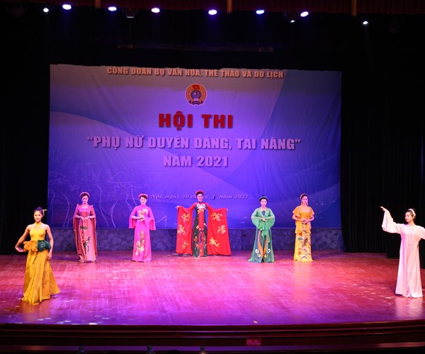 Hội thi “Phụ nữ duyên dáng, tài năng” của Công đoàn Bộ VHTTDL: Xin được gọi các thí sinh là những “diễn viên”... - Anh 7