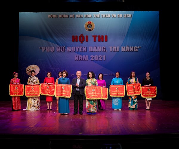Hội thi “Phụ nữ duyên dáng, tài năng” của Công đoàn Bộ VHTTDL: Xin được gọi các thí sinh là những “diễn viên”... - Anh 2
