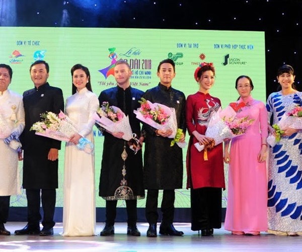 Lễ hội áo dài TP.HCM 2018: Có những thắc mắc không nhỏ - Anh 1