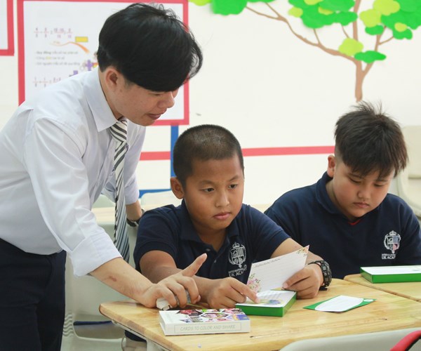 30.000 HSSV được tặng bộ danh ngôn cho 52 tuần sống đẹp - Anh 1